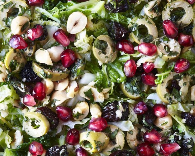 Christmas cabbage with hazelnuts, olives and raisins