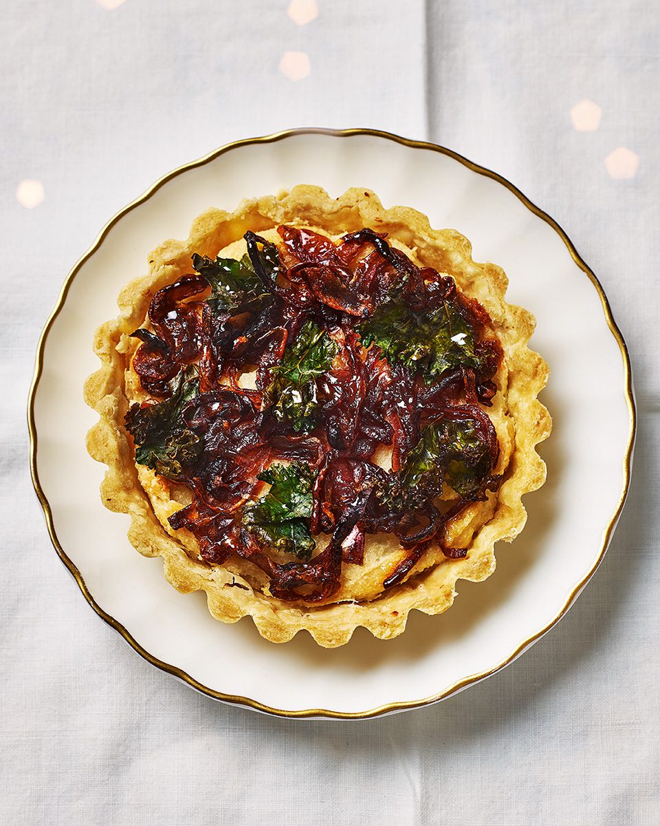 Vegan tart with miso, frangipane and onions - delicious. magazine