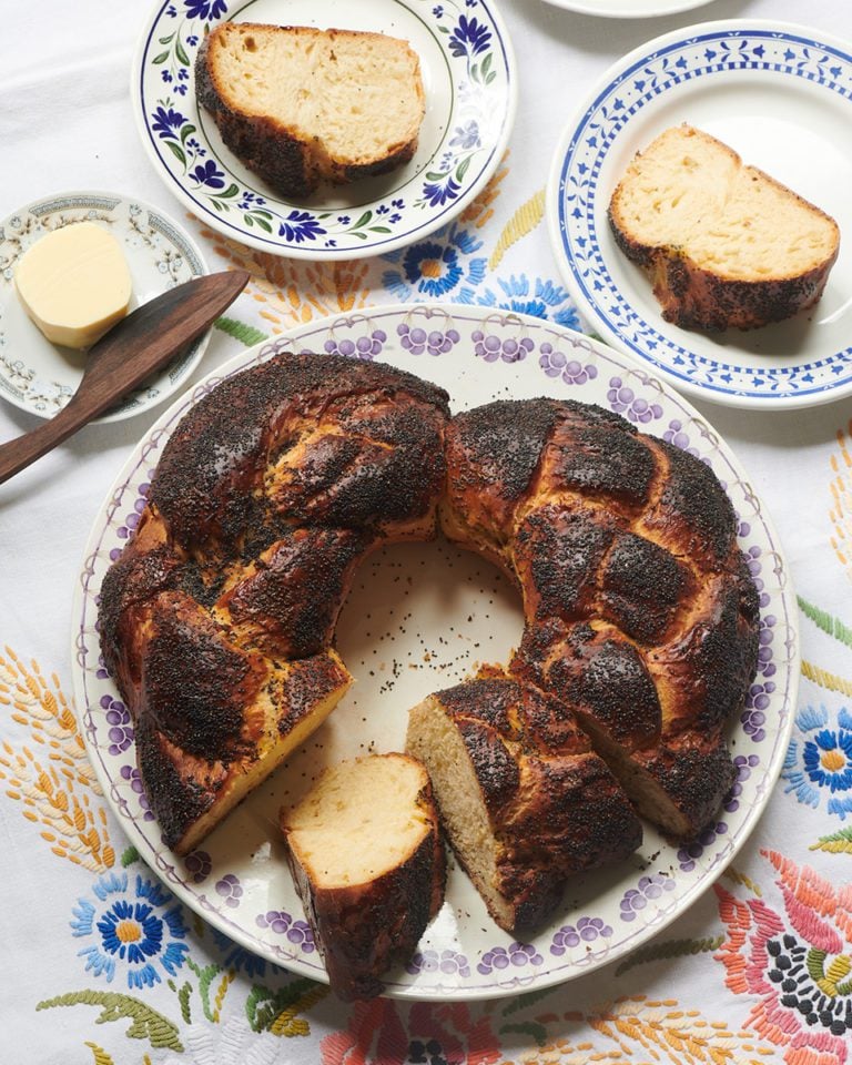 Kolach (Ukrainian Christmas bread)