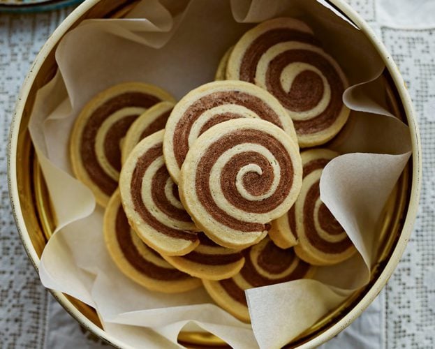 cocoa and vanilla cookies