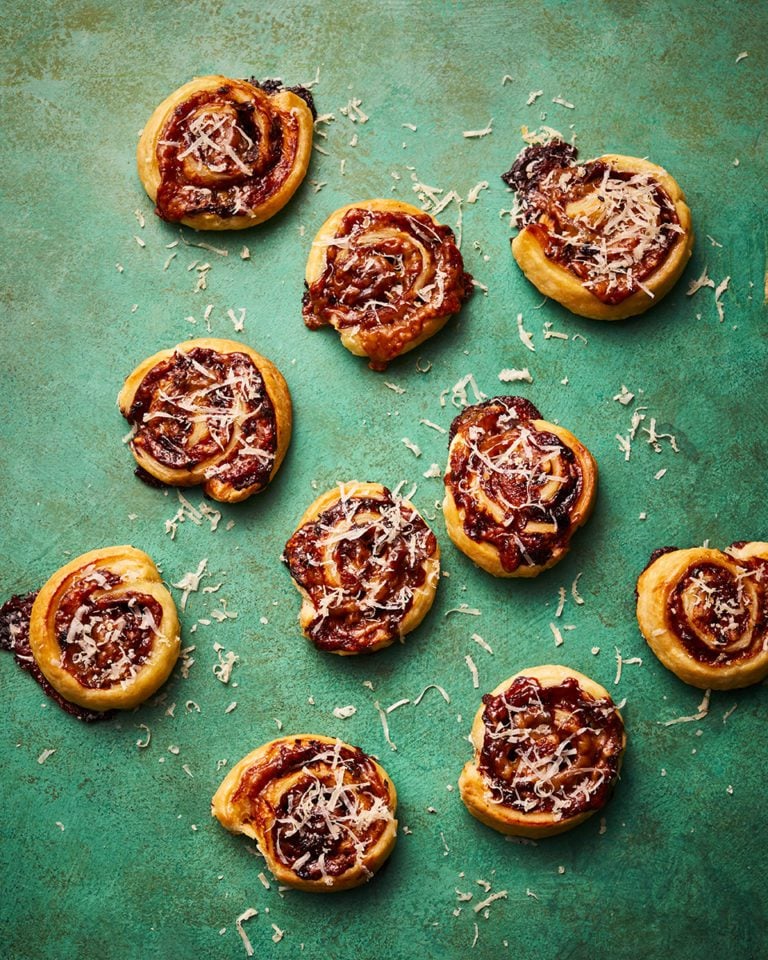 Cheesy Marmite puff pastry swirls