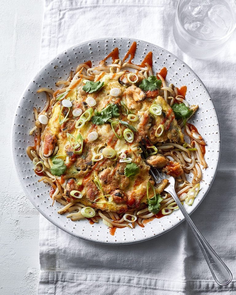 Mussel and egg pancake with soy beansprouts