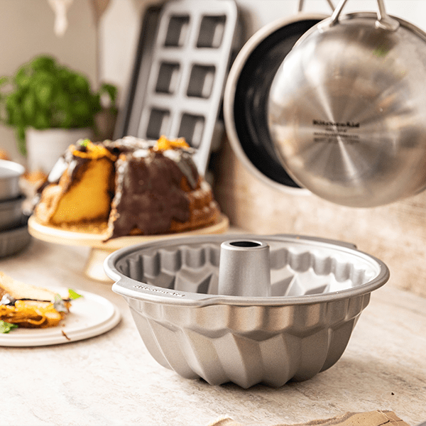 Bundt tin