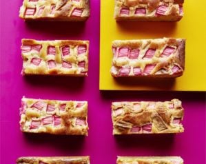rhubarb blondies