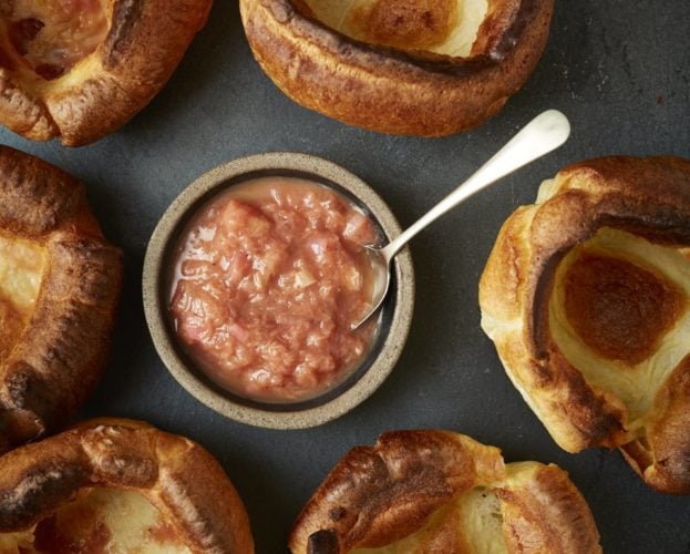Onion and rhubarb sauce for yorkshire puddings