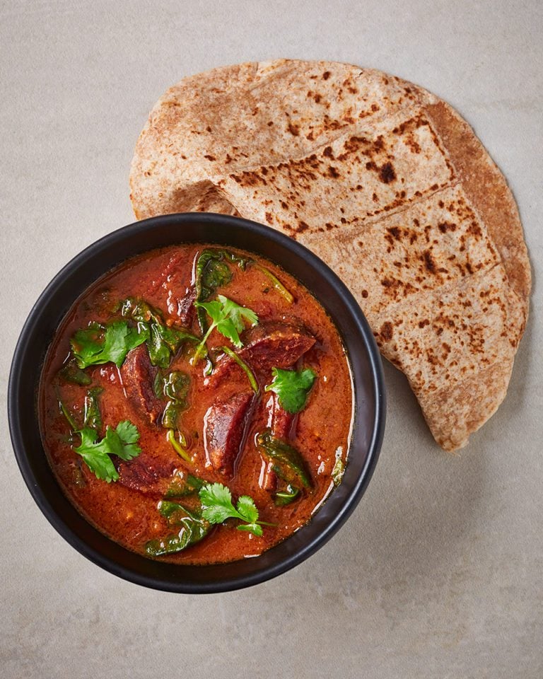 Beetroot, spinach and coconut curry