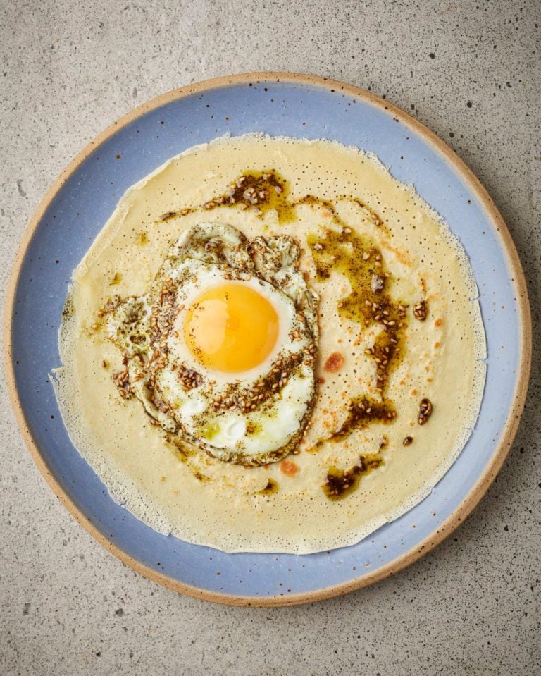 Pancakes with za’atar fried eggs