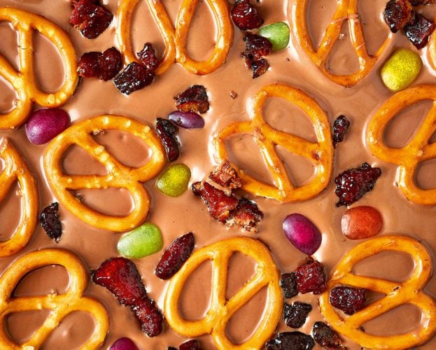Milk chocolate bark with pretzels