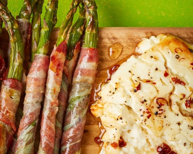 Asparagus with feta