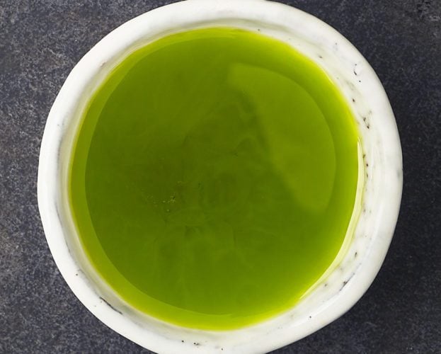 Wild garlic oil