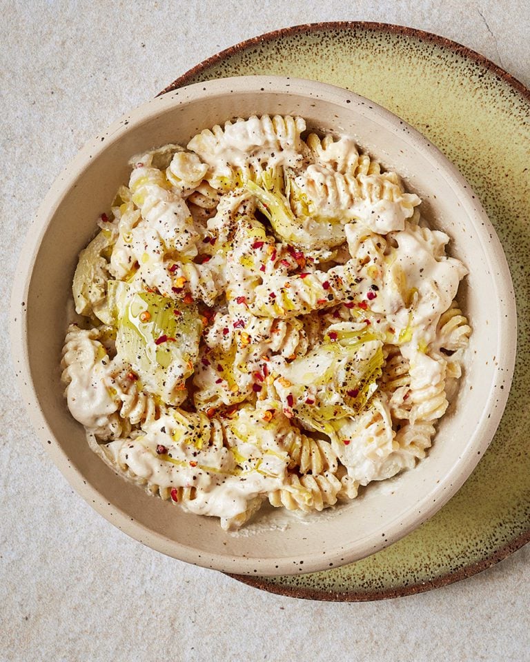 Creamy vegan cashew and artichoke pasta