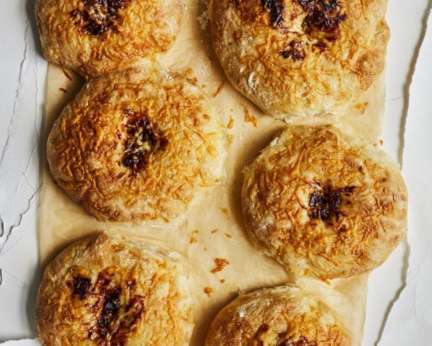 Cheese and chutney bialys