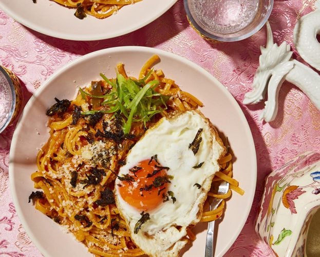 Cheesy kimchi linguine with gochujang butter