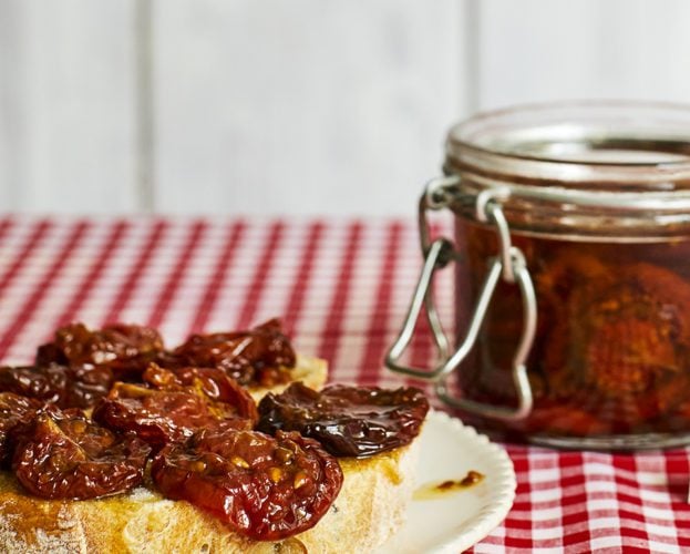 Semi dried tomatoes