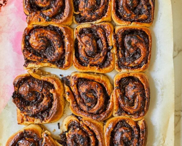 Pissaladière scrolls