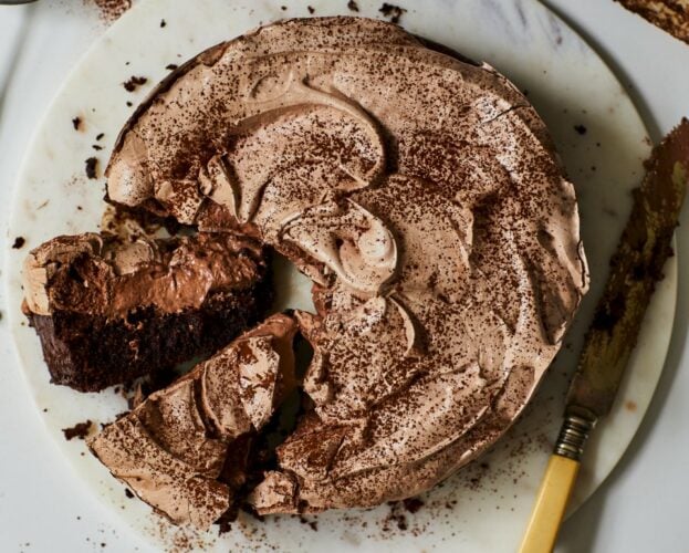 Chocolate meringue cake