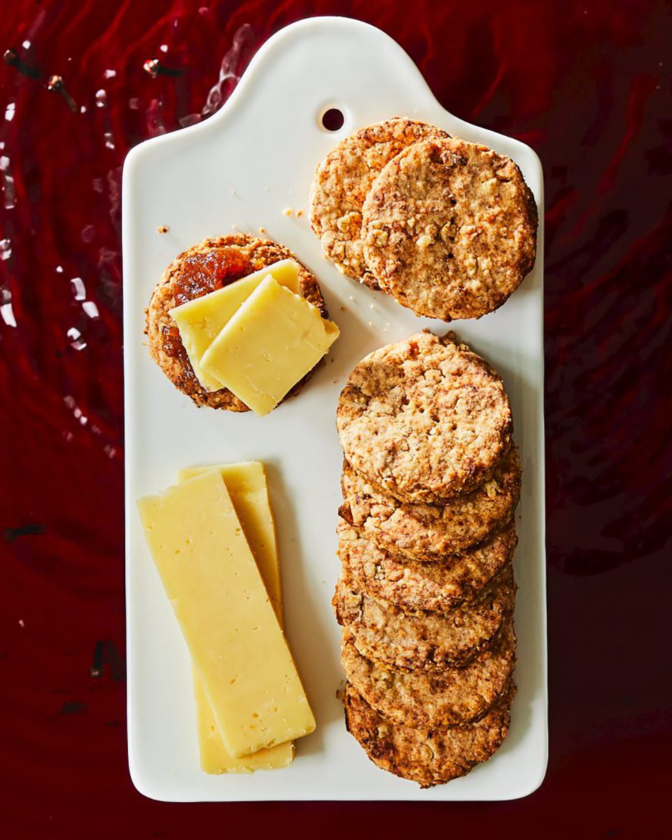 Mulling-spiced apple biscuits for cheese - delicious. magazine