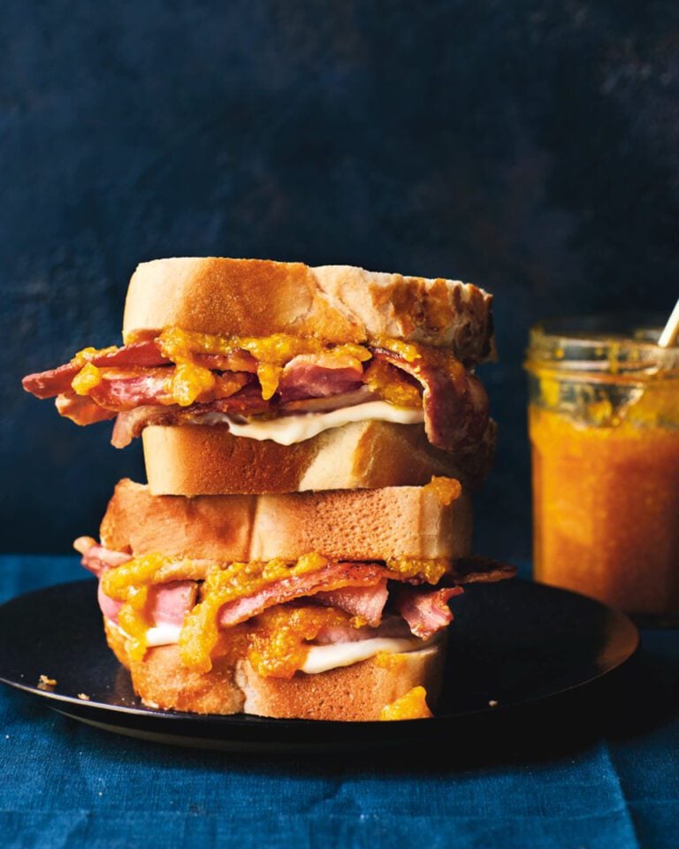 Bacon sandwiches with clementine ketchup