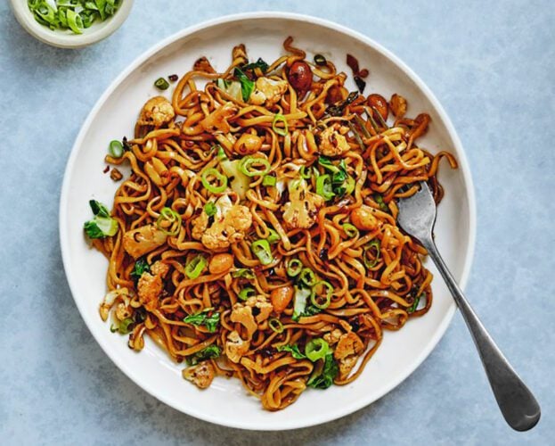 Spicy cauliflower and peanut noodles