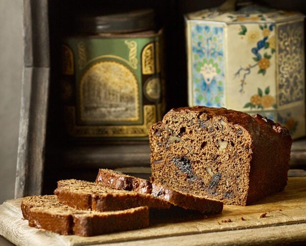 Date and walnut loaf