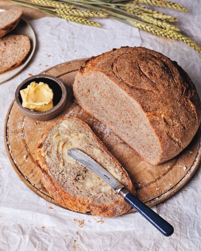 Simple wholemeal loaf