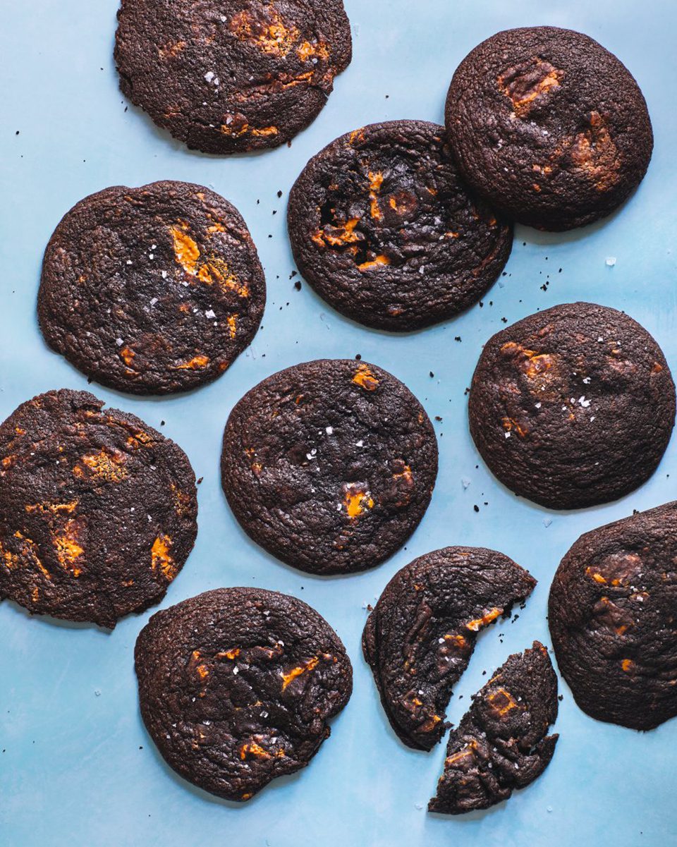 Black and gold cookies - delicious. magazine