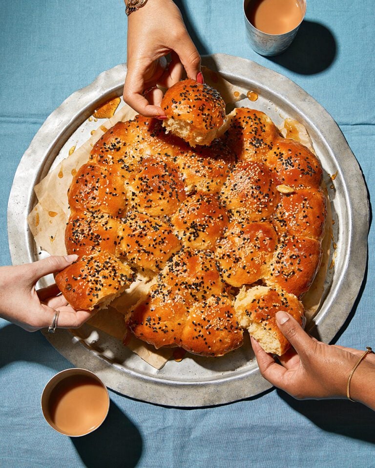 Khaliat nahal (Omani honeycomb bread)