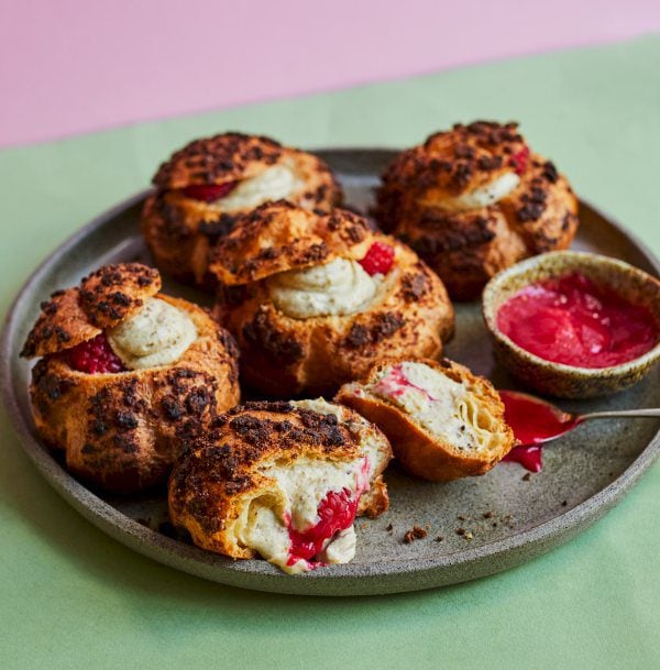 Pistachio choux