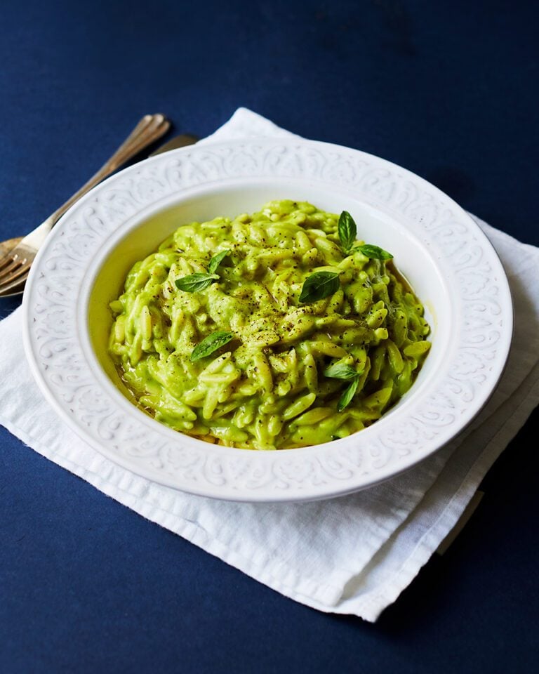 Pea green orzotto