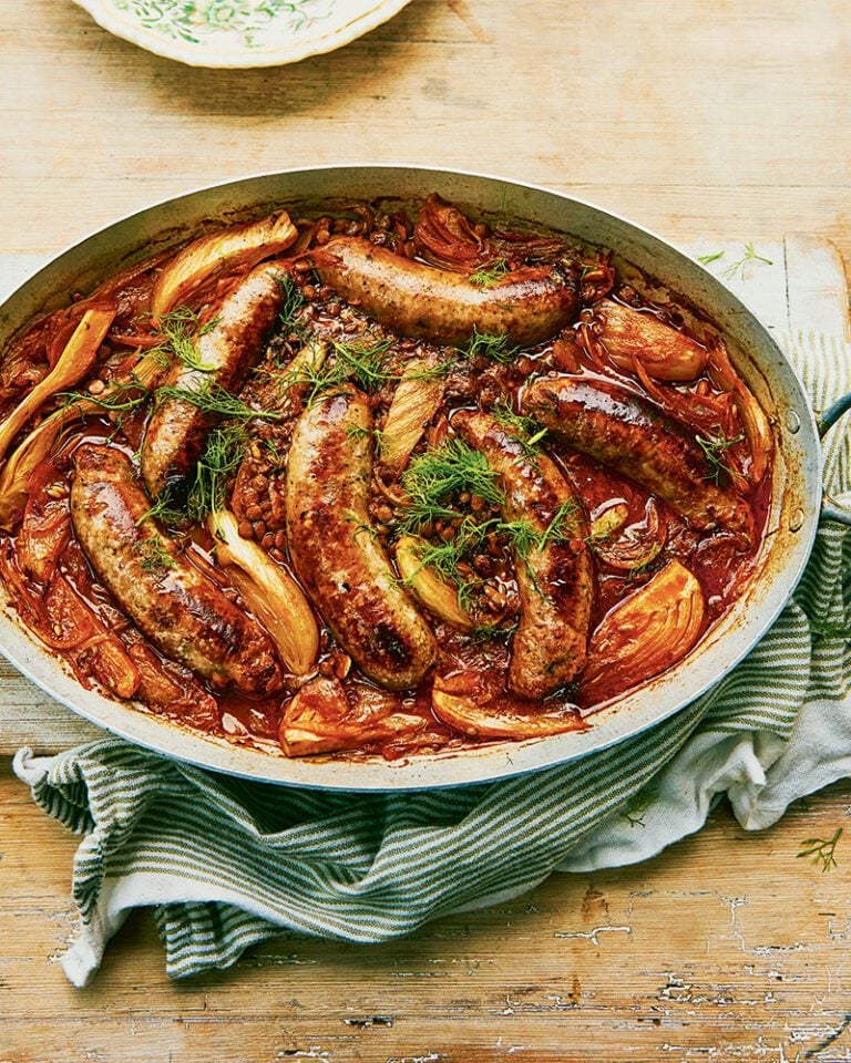 Braised sausages, lentils and fennel