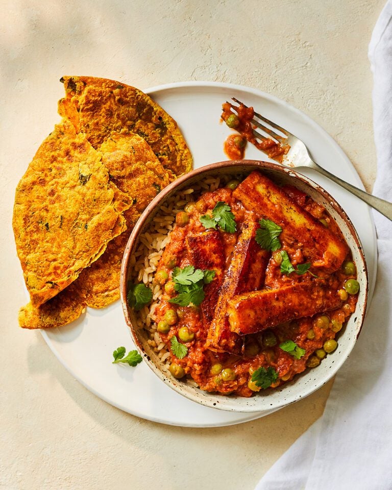 Paneer, tomato and pea curry