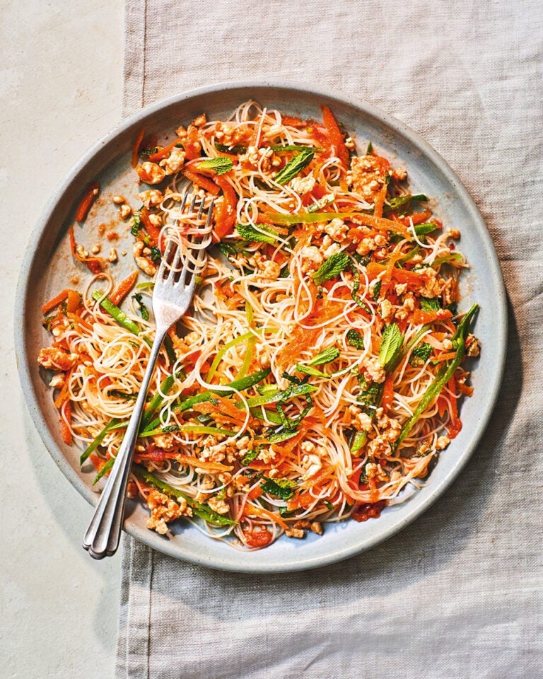 Lemongrass turkey mince noodle salad