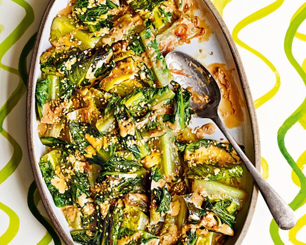 Stir-fried romaine lettuce with sesame