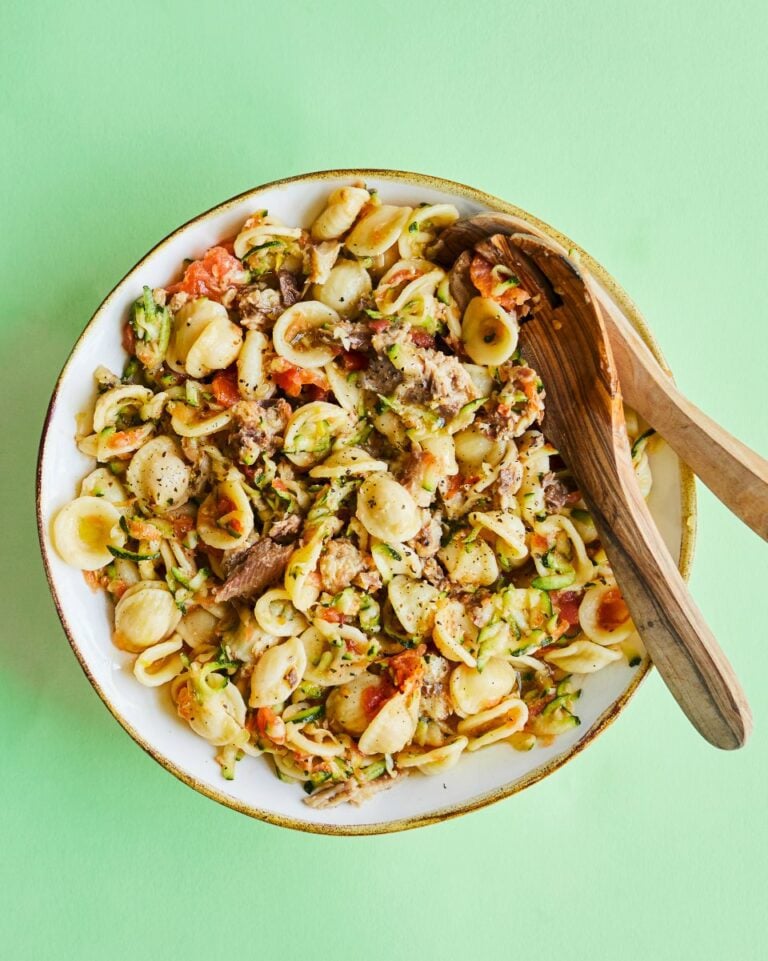 Sardine and courgette pasta salad