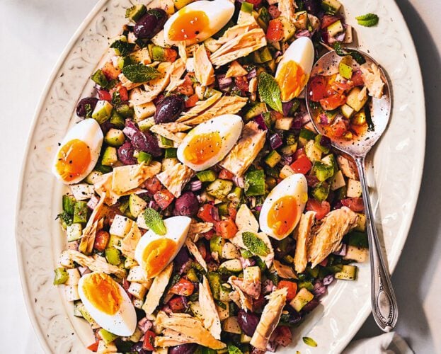 Tunisian-style chopped tuna salad