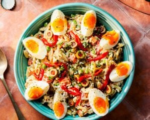 Orzo russian salad with tuna