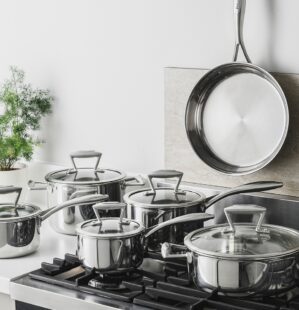 Win a ProCook Elite Tri-Ply 6-piece cookware set worth £299