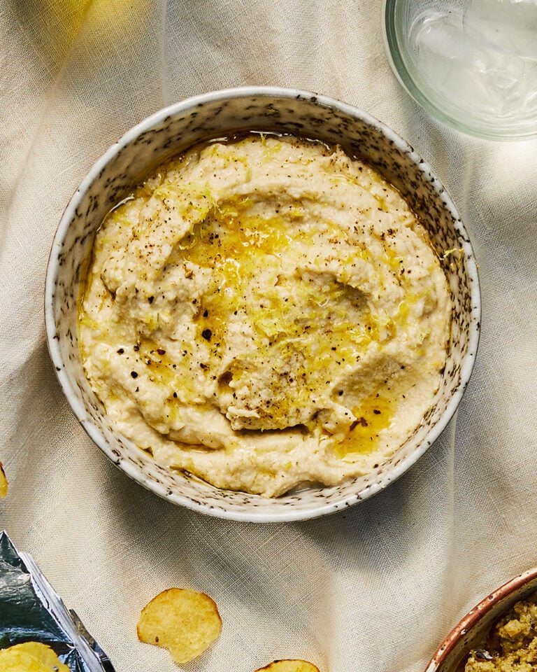 Artichoke and white bean dip