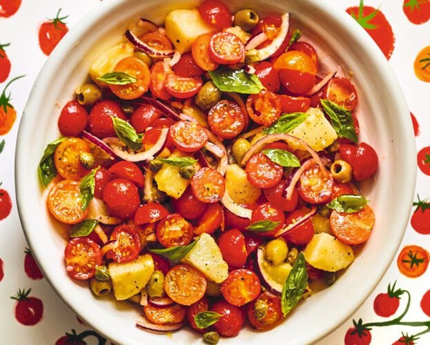 Insalata pantesca (Pantelleria-style cherry tomato salad)