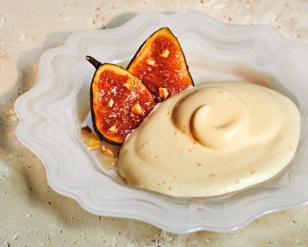 Zabaione with hazelnuts and figs