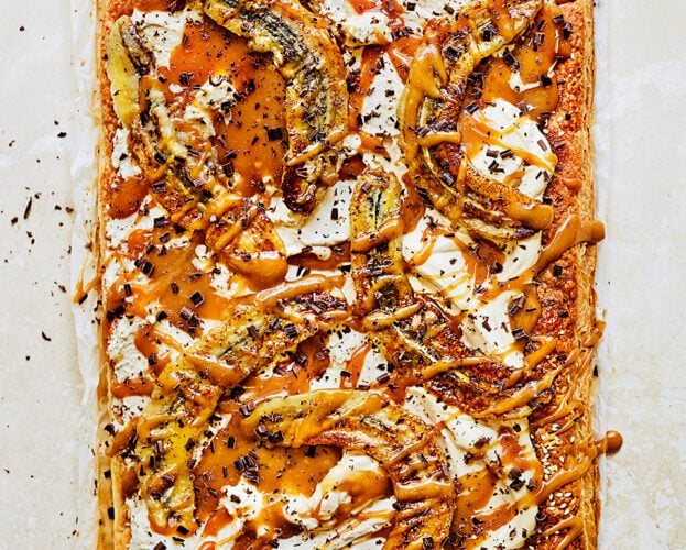 Overhead view of easy banoffee sheet tart
