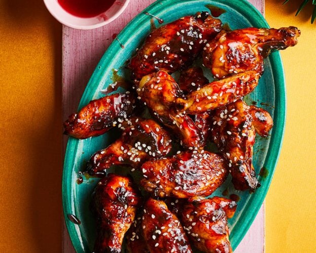 air fryer cranberry-glazed chicken wings