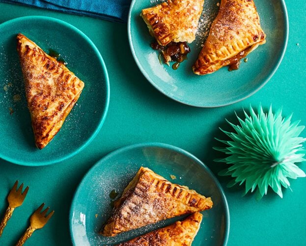 Air fryer mini mince pie turnovers