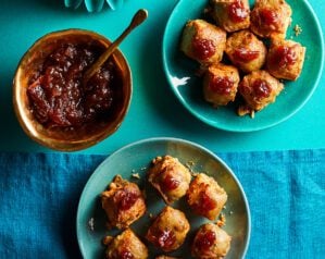 Air fryer mini stilton-rarebit scones with onion chutney