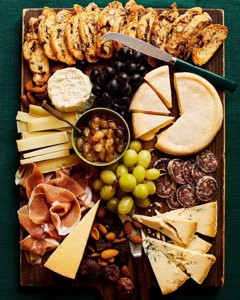 How to make the best Christmas cheeseboard