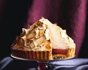 Mulled wine snowdrift pie