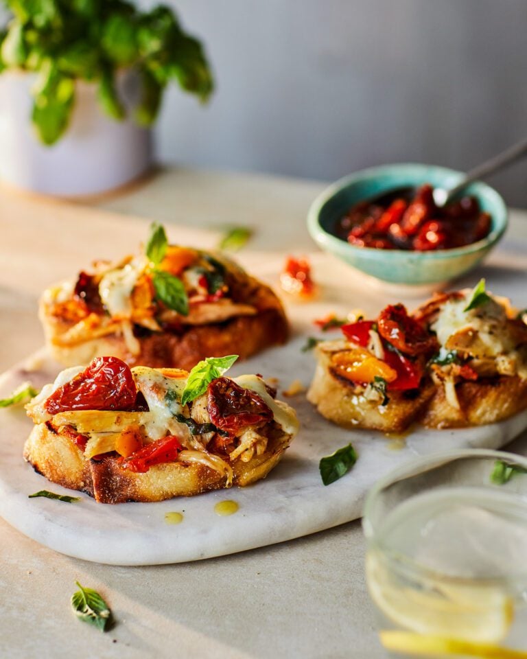 Turkey bruschetta with mozzarella, sun-dried tomatoes and basil