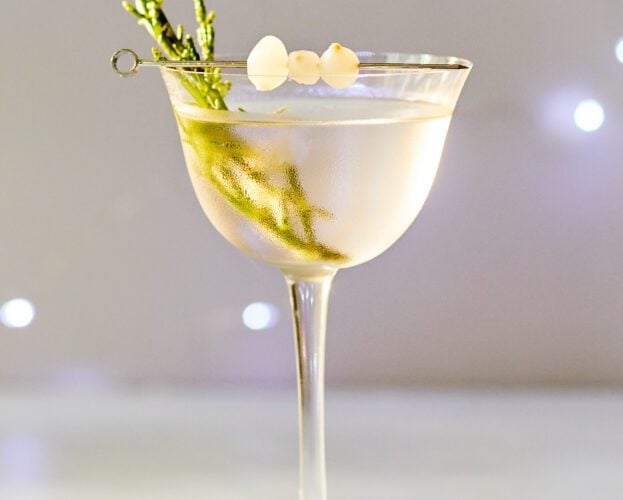 Make-ahead ‘mistletoe’ martini for a crowd