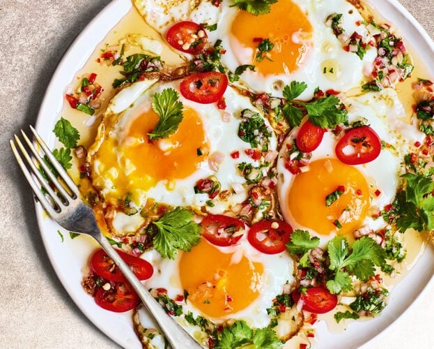 Thai fried egg salad (yum-kai-do)