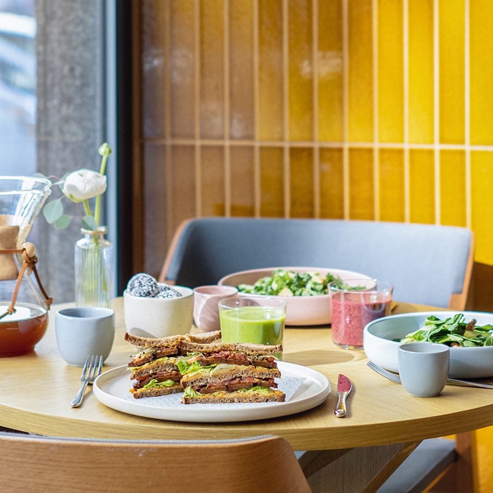 Elias café at the Almanac X Alacron hotel